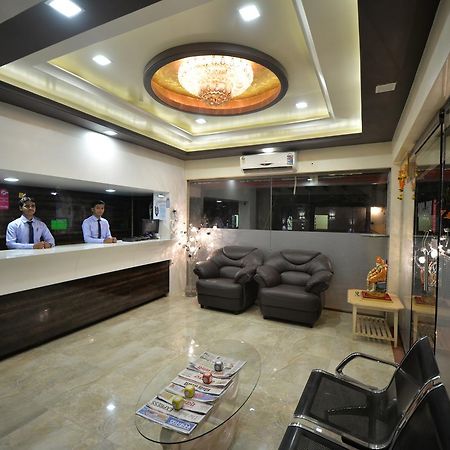 Hotel Radhe Krishna Solapur Esterno foto
