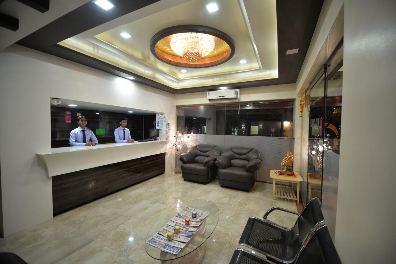 Hotel Radhe Krishna Solapur Esterno foto
