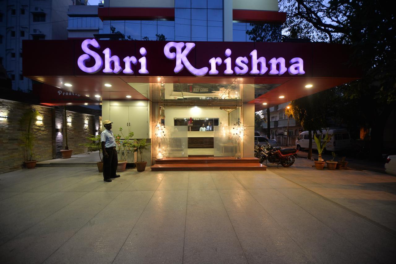 Hotel Radhe Krishna Solapur Esterno foto