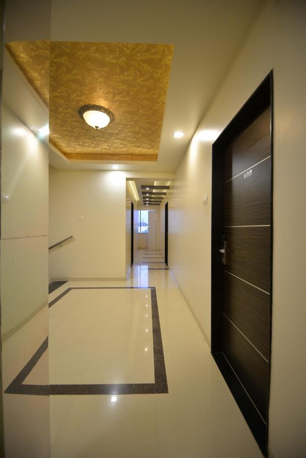 Hotel Radhe Krishna Solapur Esterno foto